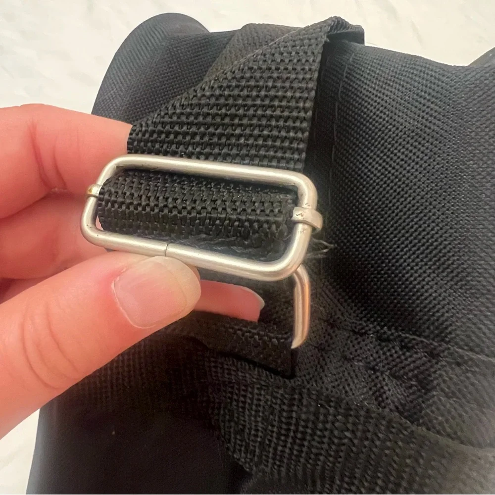 American Tourister Black Messenger Bag